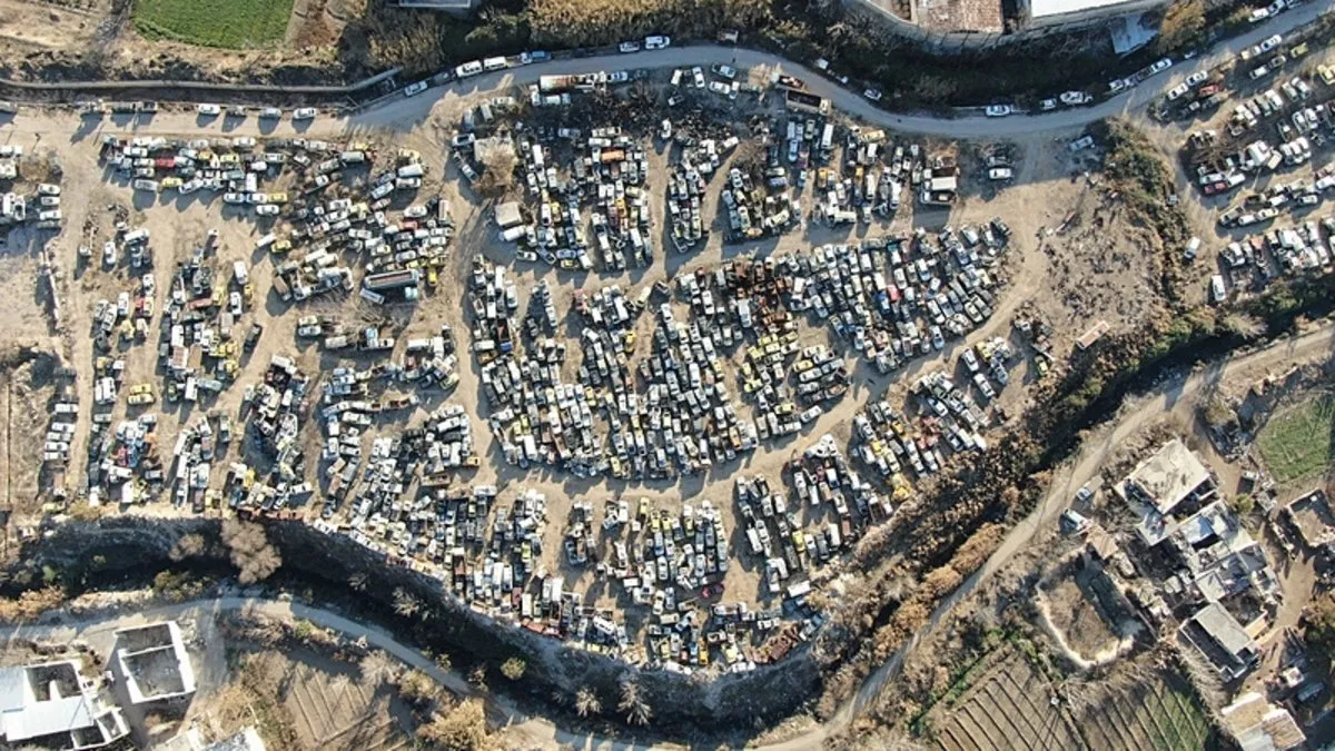 Esad rejimi el koymuştu: O araçlar çürümeye bırakıldı