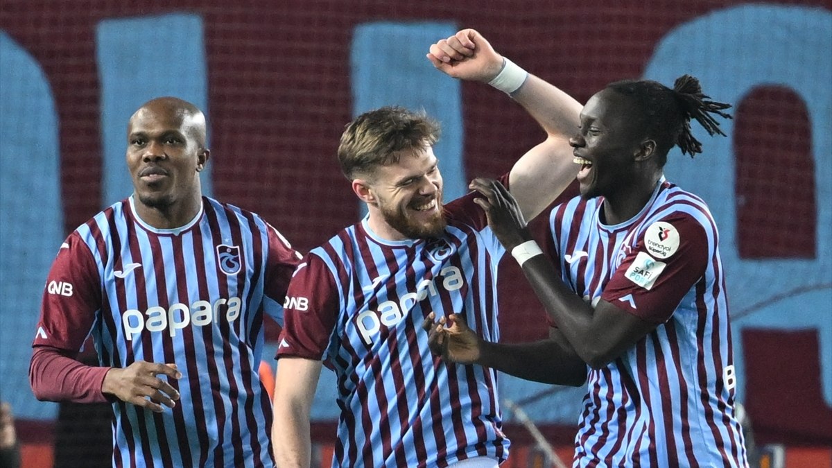 Trabzonspor, sahasında Sivasspor’u 4-0 mağlup etti
