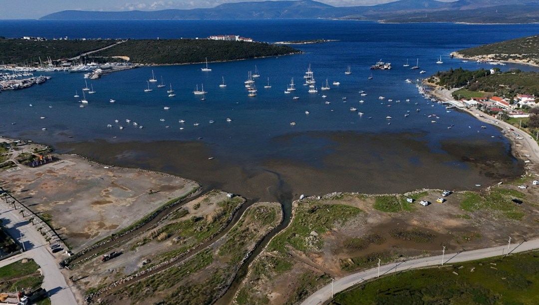 Uzmanı nedenini açıkladı: Deniz suyu kıyıdan 200 metre çekildi