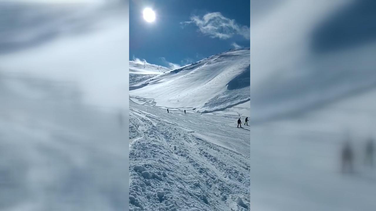 Yasaklı bölgede kayak yaptı, çığa yakalandı: O anlar kamerada